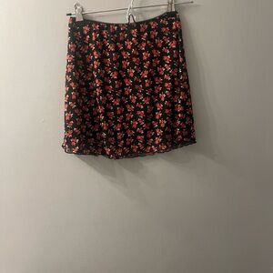 Source Unknown Black and Red Floral Mini Skirt